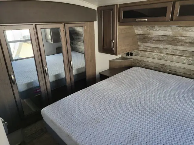 2021 Keystone COUGAR 29 MBS in Travel Trailers & Campers in St. Albert - Image 44