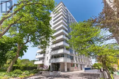 This stylishly renovated 2-bedroom, 2-bathroom condo is located just steps from Vibrant Port Credit....