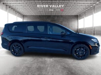 HEATED FRONT SEATS, HEATED STEERING WHEEL, ADAPTIVE CRUISE CONTROL, POWER LIFTGATE, ALL WHEEL DRIVE... (image 1)