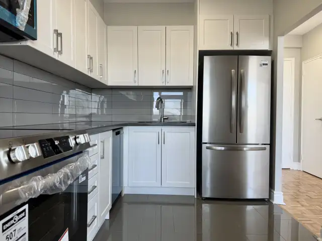 East York 2 Bedrooms Apartment for Rent - 1501 Woodbine Avenue in Long Term Rentals in Markham / York Region - Image 14