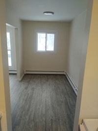 Located minutes from Burnside Industrial Park, both bridges and shopping and restaurants at MicMac M... (image 2)