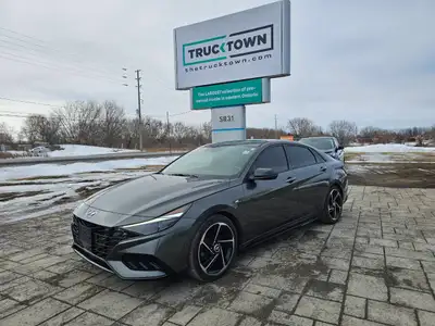 Kijiji Engine: 4 Cylinder Engine 1.6L L/100Km City: 8.4 L/100Km Hwy: 6.6 Safety Equipment Electronic...