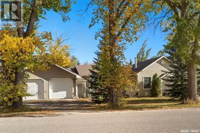 Enjoy quiet, small town living in this bungalow situated on a massive lot in Radisson! This spacious...