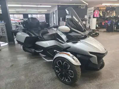 Lapointe Sports Inc CAN-AM Spyder RT Limited SE6 2025 Vivez une expérience luxueuse inégalée. Le Spy...