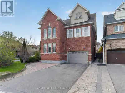 Beautiful 4 + 1 bedroom home in high demand Thornhill Woods. Sprawling floorplan with almost 6,000 s...