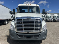 Ryder Stock ID: 791252 Transmission Type/Speed: MANUAL 10 Engine: DIESEL DD13 GHG'17 450/1625 Horse... (image 1)