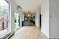 Renovated Akelius studio apartment for rent. Located near Av. Barclay in the Cote-des-Neiges neighbo... (image 2)