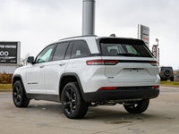 Welcome to 400 Chrysler Dodge Jeep Ram. 3.6L V-6 engine for powerful performance - 4x4 drive for exc... (image 5)