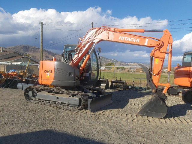 2012 ZAXIS ZX75US-3 Hitachi Excavator, c/w qa, 2 bkts hyd thumb in Heavy Equipment in Kamloops - Image 3