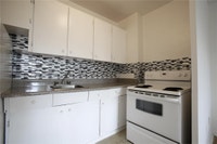 Everything close to home! Just minutes from Highway 401 at Markham and Lawrence and serviced by TTC... (image 5)