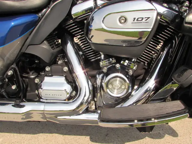 2017 Harley-Davidson FLHTK Electra Glide Ultra Limited Low New D in Sport Touring in Leamington - Image 12