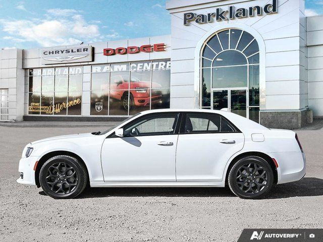 2022 Chrysler 300 300 Touring L AWD Nav Capable Heated Leather in Cars & Trucks in St. Albert - Image 4