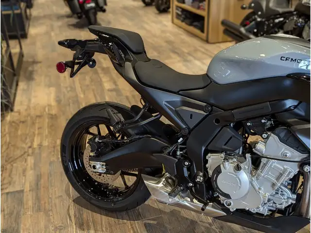 2026 CFMOTO 675NK // Tundra Grey in Sport Bikes in Winnipeg - Image 11