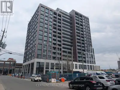 307 - 181 STERLING STREET Toronto (Dufferin Grove), Ontario
