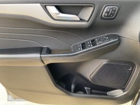 **WE WILL BEAT ANY DEALER IN THE CITY** Carbonized Gray Metallic 2024 Ford Escape Platinum AWD 8-Spe... (image 5)