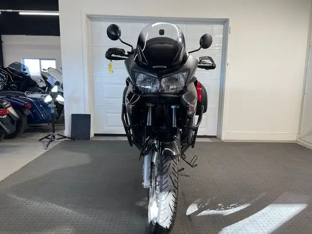 2008 Honda Varadero CLEAN BIKE/CERTIFIED/GIVI SADDLEBAGS/FINANCE in Sport Touring in North Bay - Image 6