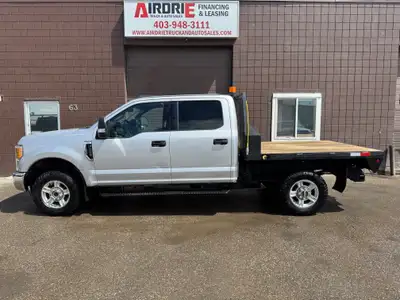 2017 Ford F-250 XLT Flat Deck 6.2L V8 Gas 149,923 KM 7 FT 2 " Bed 4X4 SRW Power Windows, Power Doors...
