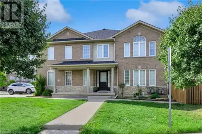 75 CEDARVILLE Drive Hamilton, Ontario