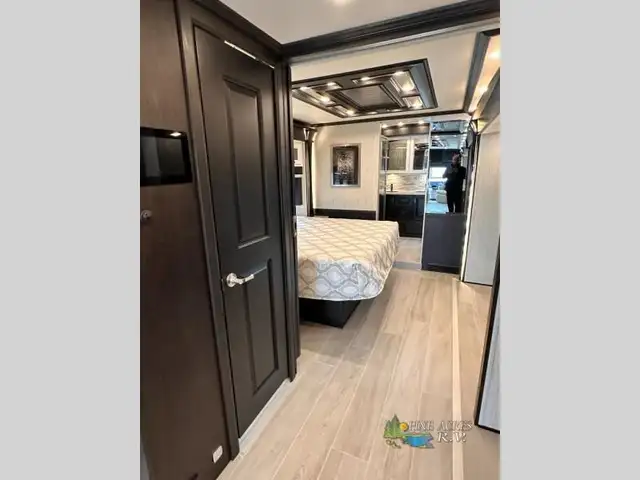 2025 Newmar Dutch Star 4325 Diesel Pusher in RVs & Motorhomes in Moncton - Image 45