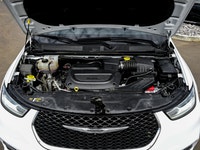 7 Passenger | Heated Leather Seats | Heated Steering Wheel | 360 Surround Vision | Power Release Lif... (image 8)