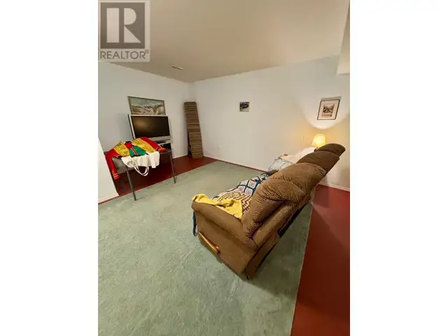 307 Dugan Street Creston, British Columbia in Houses for Sale in Nelson - Image 7