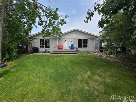 67 Mathews CRESCENT in Houses for Sale in Prince Albert