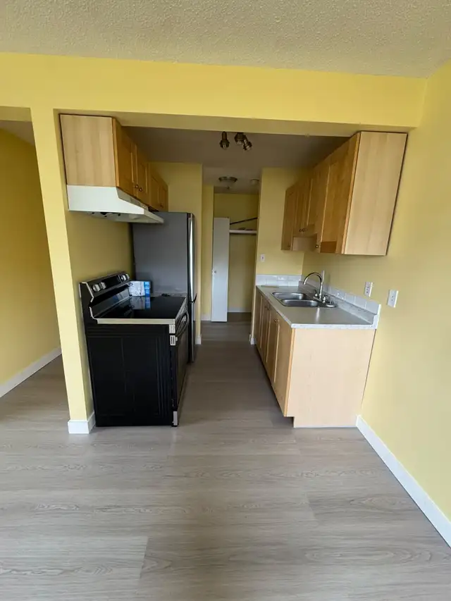 2Bed, 1Bath Apartment - Mayfield Community