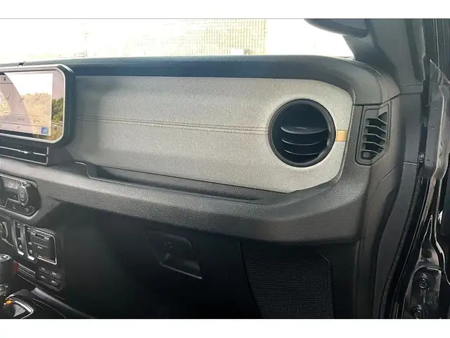 2024 Jeep Wrangler SportS 2 Dr | 12\" Screen | CarPlay | Tow Pkg in Cars & Trucks in Mississauga / Peel Region - Image 17