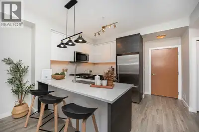 SHOWHOME for sale! Looking for a move-in ready home with premium upgrades? This might be the one. We...