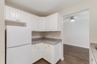 Amenities: Fitness Centre • Social Room • Playground • Quiet Building Building and Suite Features: S... (image 6)