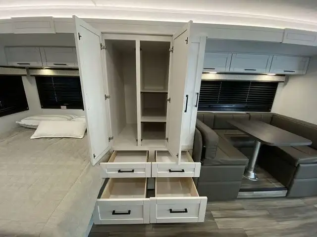 2026 Jayco Redhawk 24B in RVs & Motorhomes in Edmonton - Image 48