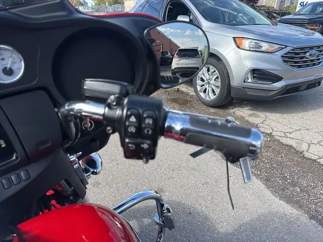 2023 Harley-Davidson Street Glide ~ STREET GLIDE ~ CANANDIAN ~ 1 in Sport Touring in City of Toronto - Image 25