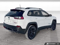 Experience rugged capability and everyday comfort with the *2022 Jeep Cherokee Trailhawk*, featuring... (image 5)