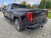 2022 GMC Sierra 1500 Denali Crew Cab 4x4 with 66,391 km! Clean history with no accidents See Carfax... (image 6)