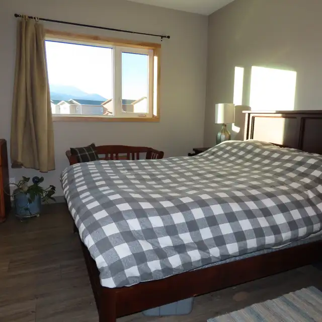 Whistle Bend | END Unit |3 Beds, 2.5 Baths in Long Term Rentals in Whitehorse - Image 10