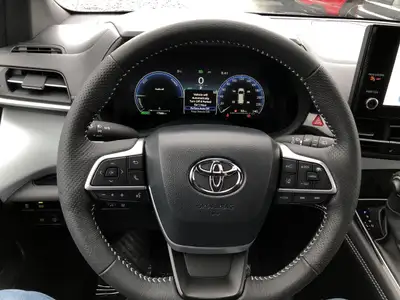 2025 Toyota Sienna XSE 7-Passenger XSE HYBRID!! AWD, ROOF, H..., View more