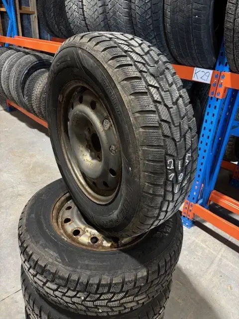 *USED* COOPER EVOLUTION SNOW TIRES 215/70R16 in Tires & Rims in Grand Bend - Image 4