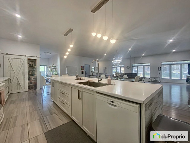 $517,900 - Bungalow for sale in Ste-Julienne — photo 2