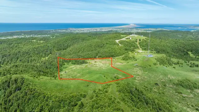 Iles-de-la-Madeleine, agricultural land 5.74 acres, pasture, wooded62863311234306124