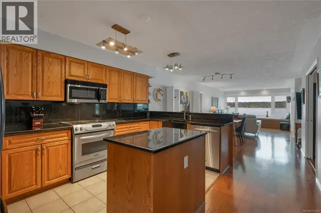 2 553 Island Hwy Campbell River, British Columbia in Condos for Sale in Campbell River - Image 7
