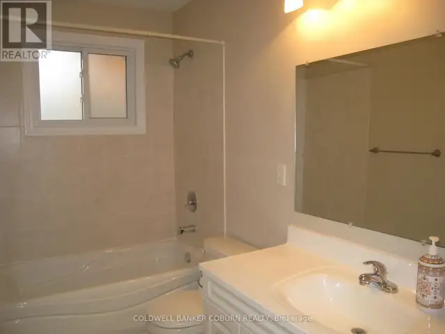 304 GEORGE STREET E North Grenville, Ontario in Long Term Rentals in Ottawa - Image 10