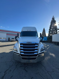 2020 FREIGHTLINER/MERCEDES NEW CASCADIA 126 Tandem Axle Sleeper Tractor - Automatic transmission-606... (image 1)