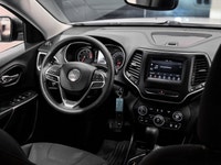 *Efficient 2.4L Tigershark Engine. Modern Uconnect Tech. Ideal Daily Commuter SUV.* Experience legen... (image 8)