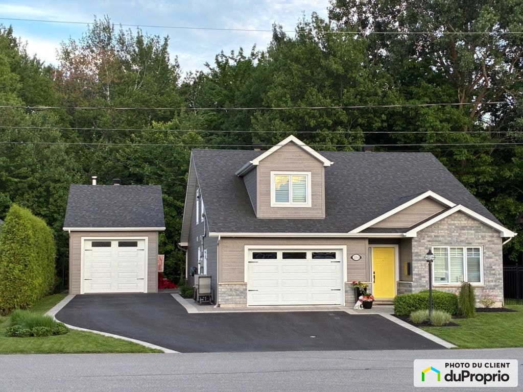 $634,900 - 1 1/2 Storey for sale in Nicolet — photo 1