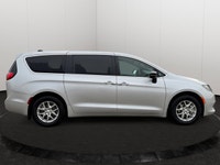 Caprice Leatherette Bucket Seats, Remote Start System, Heated Front Seats, Heated Steering Wheel, 10... (image 5)