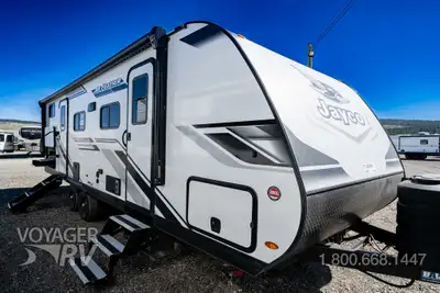Located in Winfield, BC Call or Text 250-766-4607 Voyager RV Centre 1-800-668-1447 Customer Value Pa...