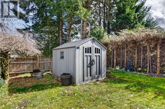 2619 Ulverston Ave Cumberland, British Columbia in Houses for Sale in Comox / Courtenay / Cumberland - Image 30