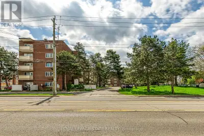 Amazing opportunity to own a fabulous condo in the highly desired Geneva Court building. Step into a...