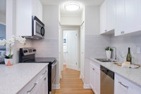 FULLY RENOVATED CONDO QUALITY 2 BEDROOM APARTMENTS-CALL TODAY FOR AVAILABILITY. Current Incentives:... (image 2)