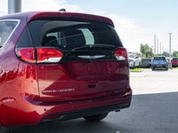 Welcome to 400 Chrysler Dodge Jeep Ram. 3.6L Pentastar V-6 engine - Advanced infotainment systems -... (image 6)
